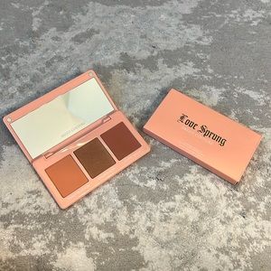 Love Sprung Artist Couture Face Pallete